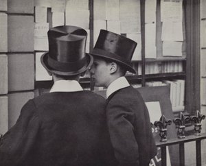 نافذة Spottiswoode ، إيتون (صورة b / w) بواسطة لازلو موهولي ناجي