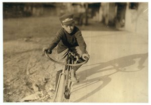 كيرتن هاينز عمره 14 عامًا ، مراسلة ويسترن يونيون لمدة 6 أشهر ، هيوستن ، تكساس ، 1913 بواسطة لويس ويكس هاين