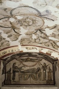 Egypt, Alexandria, Catacombs of Kom-esh-Shuqafa, Interior of the hypogeum of Tardan بواسطة غير معروف غير معروف