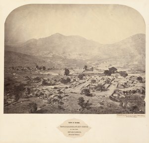 مناظر في ميسور: معبد بهوجاناراسيمهاسوامي ، في الحصن ، Devarayadroog (من الهضبة) بواسطة المقدم هنري ديكسون