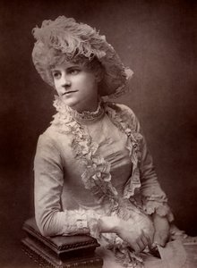 فيوليت كاميرون ، الممثلة البريطانية ، 1882