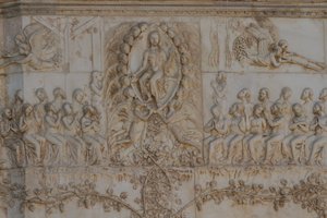 Scenes of Last Judgment, Stories of Apocalypse, bas-reliefs by Lorenzo Maitani (before 1275-1330) and assistants, fourth pillar, facade of Orvieto cathedral, Umbria, Italy