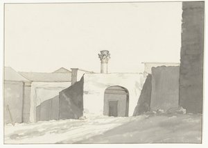 Antieke zuil en gebouwen في هافن فان برينديزي منظر بعيد للعمود العتيق [على ميناء برينديزي] رحلات في إيطاليا وصقلية ومالطا - 1778 (عنوان السلسلة) بواسطة لويس دوكروس