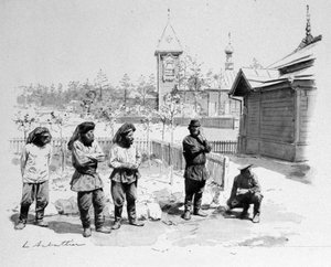 فلاحو قرية روسية صغيرة مع ناموسية على وجوههم ومحطة قطار عبر سيبيريا. 1913. إيل دي ساباتير