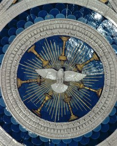 الروح القدس ، مستديرة من مقبرة الكاردينال في البرتغال ، 1460 (الطين المزجج) بواسطة لوكا ديلا روبيا