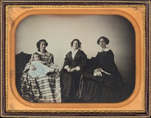 صورة لأم وطفلها وامرأتين، ج. 1850 (صورة) بواسطة لوثر هولمان هيل