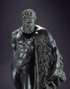 الفن اليوناني: "" Heracles at rest "" التفاصيل - تمثال برونزي لـ Lysippe of Sicyone (395-305 قبل الميلاد) القرن الرابع قبل الميلاد ، من ضريح Ercole Curino ، Sulmona - Museo Nazionale Archeologico ، Chieti Italy - Herakles (Hercules) يستريح - تفاصيل النحت ا