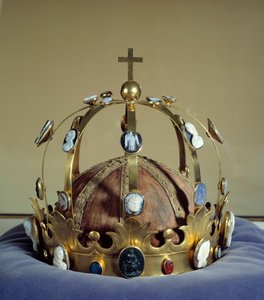 التاج المعروف باسم شارلمان المستخدم في تتويج الإمبراطور نابليون الأول (1769-1821) ، صنعه مارتن غيوم (مارتن غيوم) بينيه (1764-1843)
