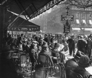 Café de la Paix ، باريس ، 1937