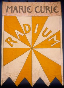 لافتة "ماري كوري ، راديوم" ، 1908 بواسطة ماري لونديس