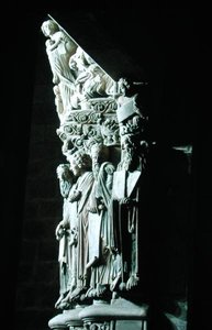 تفاصيل Portico de la Gloria مع أنبياء العهد القديم (الحجر)