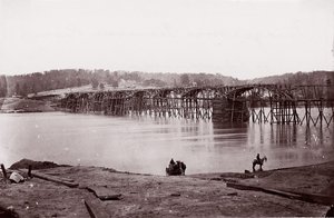 جسر عبر نهر تينيسي في تشاتانوغا ، كاليفورنيا. 1864. بواسطة ماثيو برادي