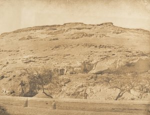 مقبرة ليكوبوليس القديمة ، في سيوت ، 1849-50. بواسطة ماكسيم دو كامب