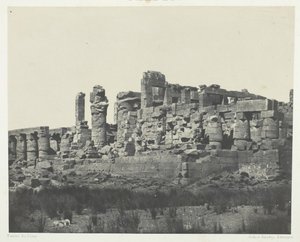 قصر الكرنك ، قاعة Hypostyle ، مأخوذة من الزاوية الشمالية الشرقية ، طيبة ، 184951 ، مطبوعة عام 1852. بواسطة ماكسيم دو كامب