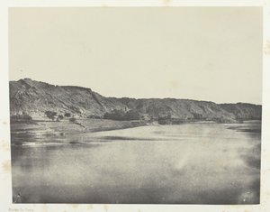 الضفة الشرقية لقرية باب النيل ، منظر مأخوذ من جنوب فيلو ، النوبة ، 184951 ، طُبع عام 1852. بواسطة ماكسيم دو كامب