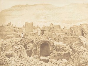 أطلال مدينة مسيحية ، في Medinet-Habu Thebes ، 1849-50. بواسطة ماكسيم دو كامب