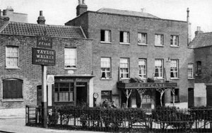 The Flask ale House، Highgate Village، London، 1926-1927. بواسطة ماكليش