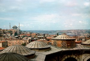 العمارة العثمانية: منظر للمدينة مع مسجد السليمانية (1550-1557)
