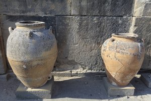 موقع مينوان الأثري لفيستوس. بيثوي كبير (جرة تخزين) ، وجدت من قبل المحكمة المركزية. كريت. بواسطة مينوان