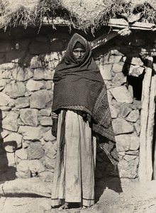 "بناء إمبراطورية" في العصر الفاشي: امرأة أشور ، 09/05/1936 (b / w photo)