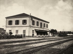 "بناء إمبراطورية" في العصر الفاشي: محطة سكة حديد أسمرة ، 09/05/1936 (b / w photo) بواسطة موديستينو بالدينيتي