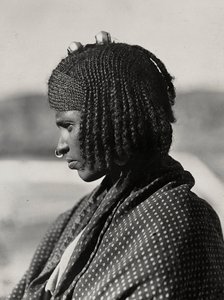 "بناء إمبراطورية" في العصر الفاشي: امرأة أشور ، 09/05/1936 (b / w photo) بواسطة موديستينو بالدينيتي