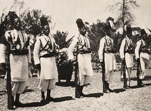 "بناء إمبراطورية" في العصر الفاشي: المؤمنون ، 09/05/1936 (b / w photo) بواسطة موديستينو بالدينيتي