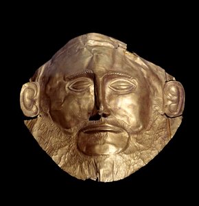 قناع جنازة من الذهب الميسيني (من Mycenes) يُعرف باسم "Mask of Agamemnon" "