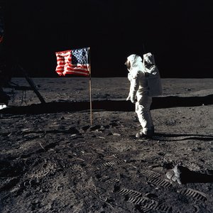 أبولو 11 - ناسا ، 1969. بواسطة صور وكالة ناسا
