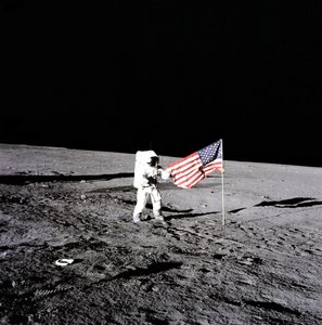 أبولو 12 - ناسا ، 1969.