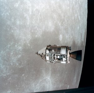 وحدات أبولو 15 للقيادة والخدمة في المدار القمري ، 1971.
