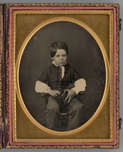 صورة غير معنونة لصبي جالس ، 1853. بواسطة معرض نيلسون