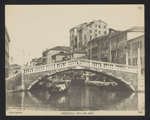 Ponte delle Guglie te Venetië البندقية - بونتي ديلي جوجلي (العنوان على الجسم)