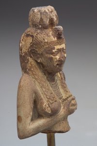 إيزيس ، المملكة الحديثة (1550-1085.BC) (حجر) بواسطة المملكة الحديثة المصرية