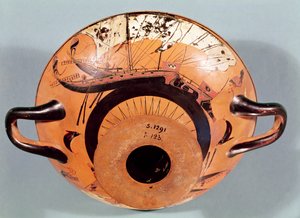 كأس العلية الأسود الذي يصور السفن الشراعية اليونانية ، c.520 قبل الميلاد (الفخار) بواسطة نيكوستينس
