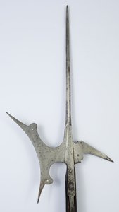 مطرد (صلب وخشب)