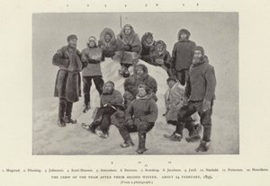 The Crew of the Fram بعد شتاءهم الثاني ، حوالي ٢٤ فبراير ١٨٩٥ (صورة بالأبيض والأسود) بواسطة مصور نرويجي