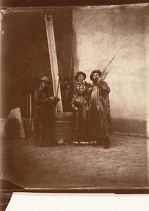 [الفنان وأمه وأصدقائه يرتدون زي الصيد] ، كاليفورنيا. 1860.
