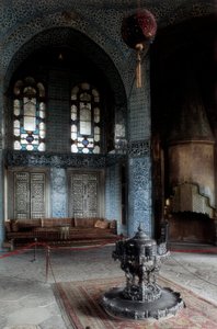العمارة والفن العثماني: قصر توبكابي (توبكابي سراي) مقر الإقامة الحضري الرئيسي والرسمي للسلطان العثماني من 1465 إلى 1853. قصر بني بين 1475-1478. تركيا ، اسطنبول. بواسطة المدرسة العثمانية