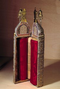 الفن العثماني (إسرائيل): Rouleau of the Thora وقضيتها بواسطة المدرسة العثمانية