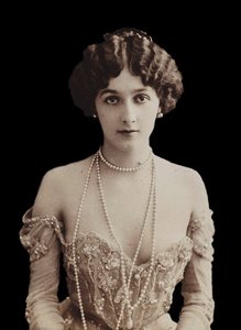 صورة لمغنية الأوبرا لينا كافاليري 1874-1944.
