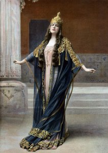 مغنية الأوبرا لوسي أربيل (1882-1947) في دور الملكة أماهيلي في أوبرا quot;باخوسquot;، باريس، صورة نادر من الصحيفة الفرنسية quot;Le Theatrequot; يوليو 1909 بواسطة بول نادر
