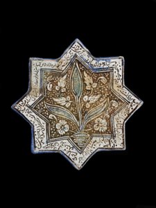 بلاط النجوم الثماني ، سلطان آباد ، إيران ، سلالة الخانيد (سيراميك)
