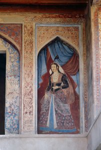 Female figure بواسطة المدرسة الفارسية
