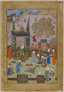 مبارزة الأطباء (نقش على الباب "عسى أن تفتح هذه المحكمة دائمًا في رخاء" وعلى جناح "على الرغم من أن كرامة عتبتنا لا تتسع ، إلا أن الشمس تطأ قدمها على منزلنا. الله يديم ملكه بواسطة المدرسة الفارسية
