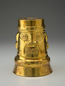 Kero (سفينة الشرب الاحتفالية) ، حوالي 1000-1476 (سبيكة ذهبية) بواسطة اجباتها المدرسية في بيرو