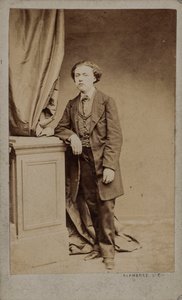صورة للمؤلف لويس ديمير 1843-1919 ، ج. 1875. بواسطة استوديو الصور ألفونس وسي.