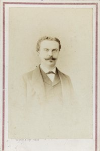 صورة غي دي موباسان ، ج. 1880. بواسطة استوديو الصور Witz and Cie.