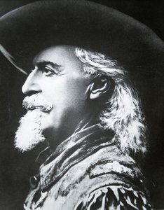 Buffalo Bill (1846-1917) (b/w photo) بواسطة المصور أمريكي