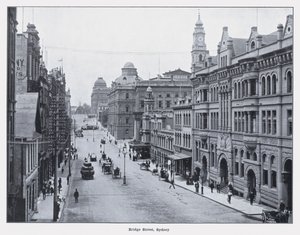 شارع بريدج ، سيدني (b / w photo) بواسطة مصور فوتوغرافي استرالي